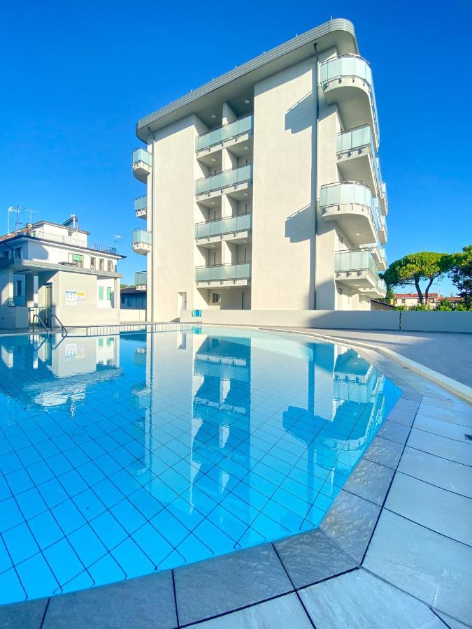 Residence Каорле Екстер'єр фото