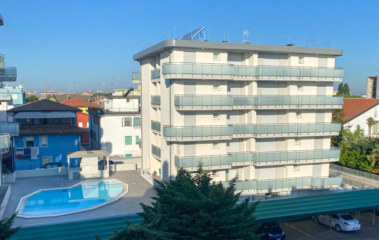 Residence Каорле Екстер'єр фото